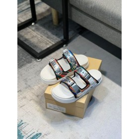 Christian Louboutin Daddy Piscina Donna Pinchos Tachonada De Sandalias Zapatos De Christian Louboutin