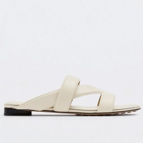 Bottega Veneta De La Banda De Diapositivas En Blanco De Piel De Cordero Bottega Veneta Zapatos