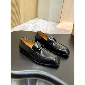 Christian Louboutin Chambelimoc Mocasines Brillantes de Cuero de Becerro Negro Zapatos CL