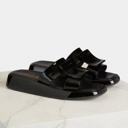 Roger Vivier Vivier الشرائح المشمولة مشبك البغال براءات الاختراع والجلود السوداء