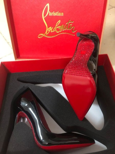Christian Louboutin Soula Kate Pumper Med Krystal Eneste Patent Læder Sort Loubi