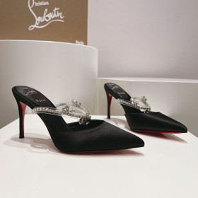 Christian Louboutin Planet Dronningen 70 mm Pumper med Satin Krystaller, Sort