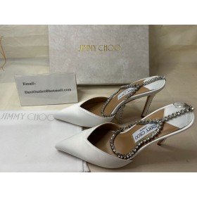 Jimmy Choo Saeda 100mm Hvid Satin Pumper med Krystal Forskønnelse