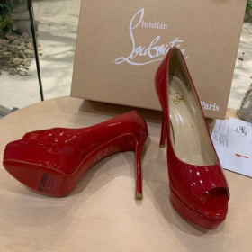 Christian Louboutin Red Patent Fetish Peep 130mm Pumper CL Sko
