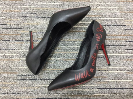 Christian Louboutin Hottie Walkie Pompen 100mm Lopen een Mijl' Nappa Leder Zwart