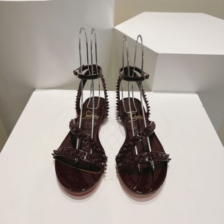 Christian Louboutin Mafaldina Platte Sandalen Lakleder Dennenappel
