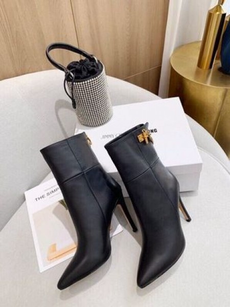 Jimmy Choo Enkellaars 100mm kalfsleer JC Embleem Zwart
