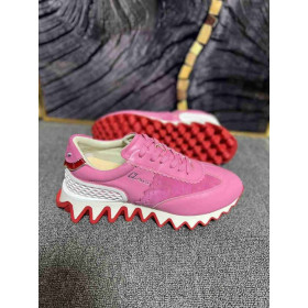 Christian Louboutin Loubishark Lopers Kalf en Suède Roze