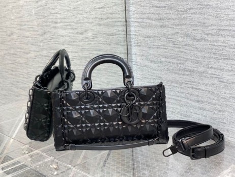 Dior Lady D-Iloa Laukku Musta Cannage Calfskin Timantti Kuvio