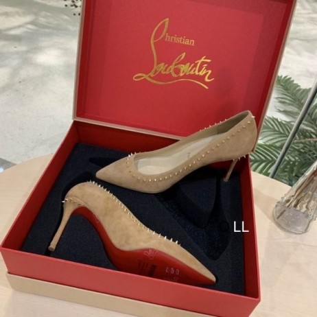 Christian Louboutin Anjalina Spike Pumput Mokka Nude CL Kengät