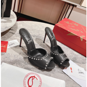 Christian Louboutin Minut Dolly Piikki 85MM Nappa Sandaalit Nahka Musta