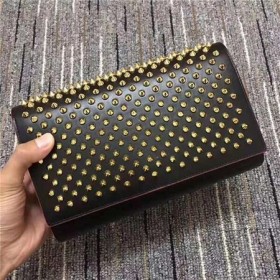 Christian Louboutin Paloma Kytkin Vasikka Nahka ja Kulta Spikes Musta