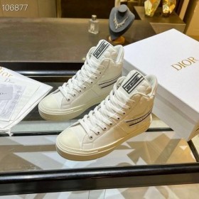Dior Walk ' N'Dior Star Valkoinen Dior Etoile Motiivi