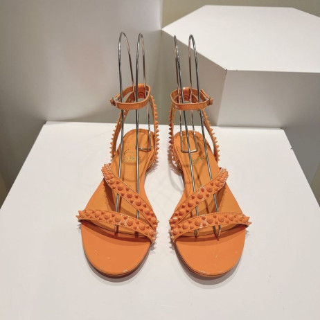 Christian Louboutin Mafaldina Sandales Plates En Cuir Verni Orange
