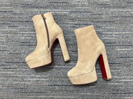 Christian Louboutin Loo Beute 130 Mm Stiefeletten Veau Velours Sand