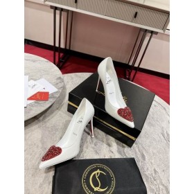 Christian Louboutin Αγαπώ την Κέιτ Αντλίες με Crystal Strass Καρδιά Nappa Λευκό CL Παπούτσια